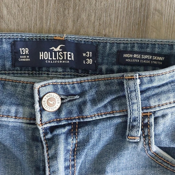Hollister Y2K High Rise Super Skinny Distressed Medium Wash Jeans 13/31 - Picture 9 of 11